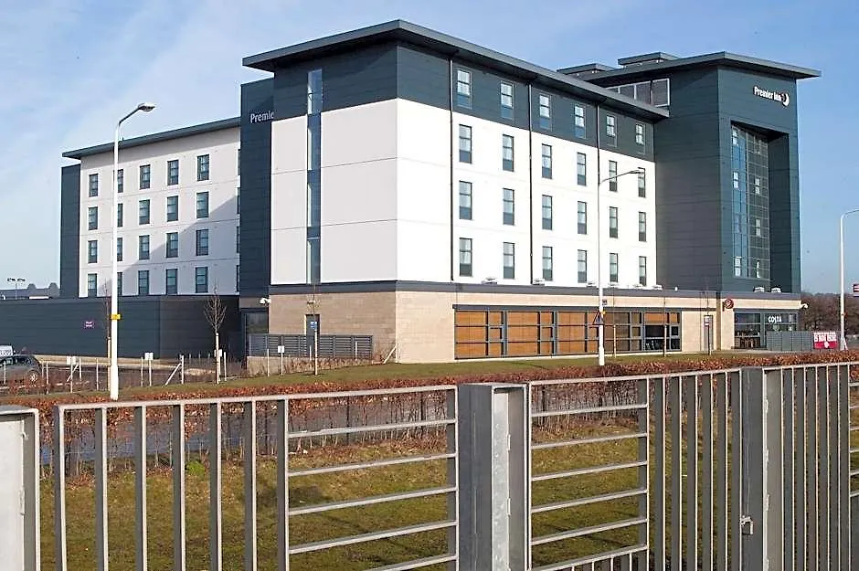 Premier Inn Edinburgh Park-1